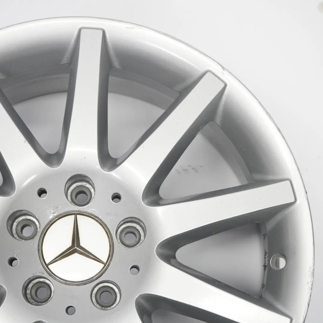 Silber Leichtmetallfelge Doppelspeiche 17" 7.5J ET:36 für Mercedes C209 mit Teilenummer A2094014402 Mercedes C209 Silber Leichtmetallfelge Doppelspeiche 17" 7.5J ET:36 - SKU A2094014402-1 - Teilenummer A2094014402