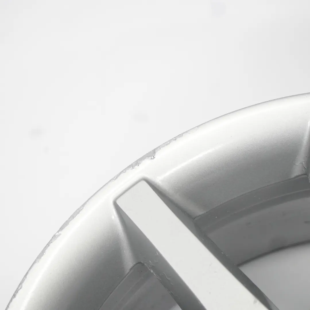 Jante Alliage Argentée Double Rayon 17" 7.5J ET:36 pour Mercedes C209 à propos du numéro de pièce A2094014402 Mercedes C209 Jante Alliage Argentée Double Rayon 17" 7.5J ET:36 - SKU A2094014402-1 - Numéro de pièce A2094014402