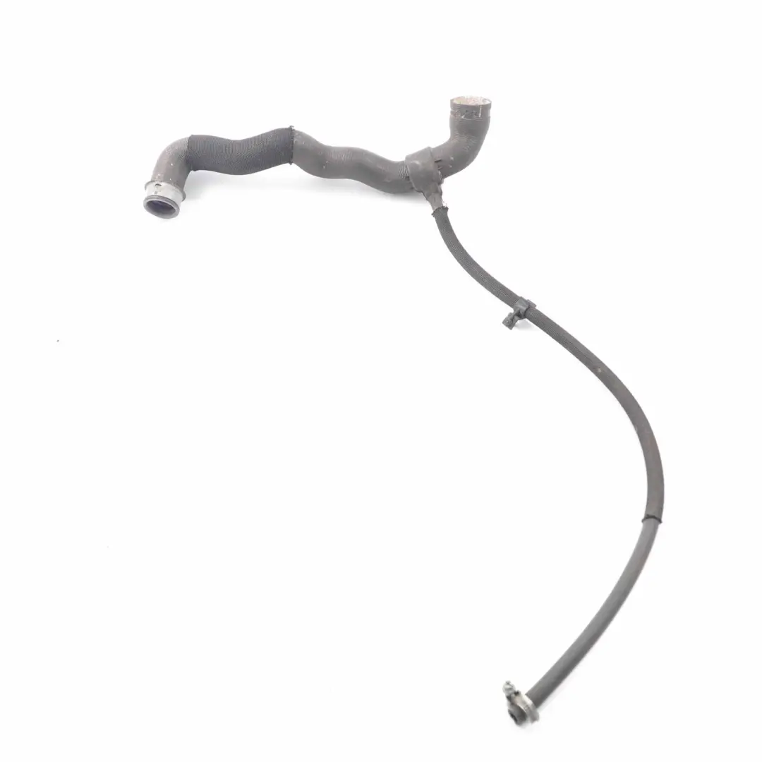 M113 Przewód Wąż Rura Wody Chłodnicy do Mercedes W203 o numerze A2095010682 Mercedes W203 M113 Przewód Wąż Rura Wody Chłodnicy - SKU A2095010682 - Numer Części A2095010682