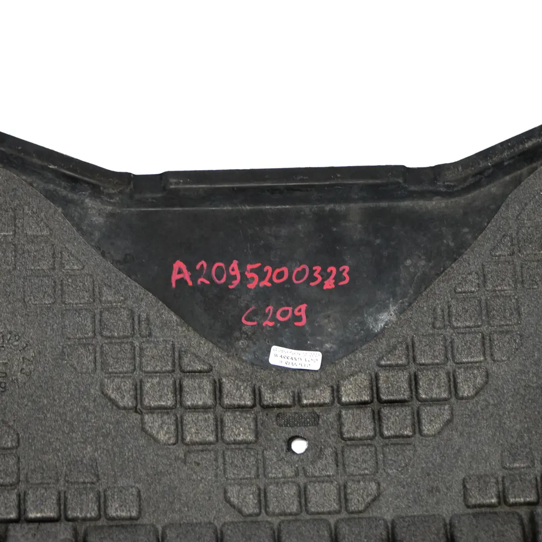 Couvre plancher Mercedes W209 Habillage soubassement moteur Diesel pour à propos du numéro de pièce A2095200323 Couvre plancher Mercedes W209 Habillage soubassement moteur Diesel - SKU A2095200323 - Numéro de pièce A2095200323