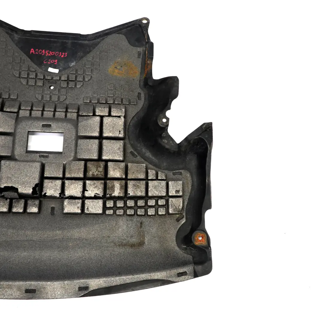 Coperchio sottopavimento Rivestimento motore Diesel per Mercedes W209 con numero di parte A2095200323 Mercedes W209 Coperchio sottopavimento Rivestimento motore Diesel - SKU A2095200323 - Numero di parte A2095200323