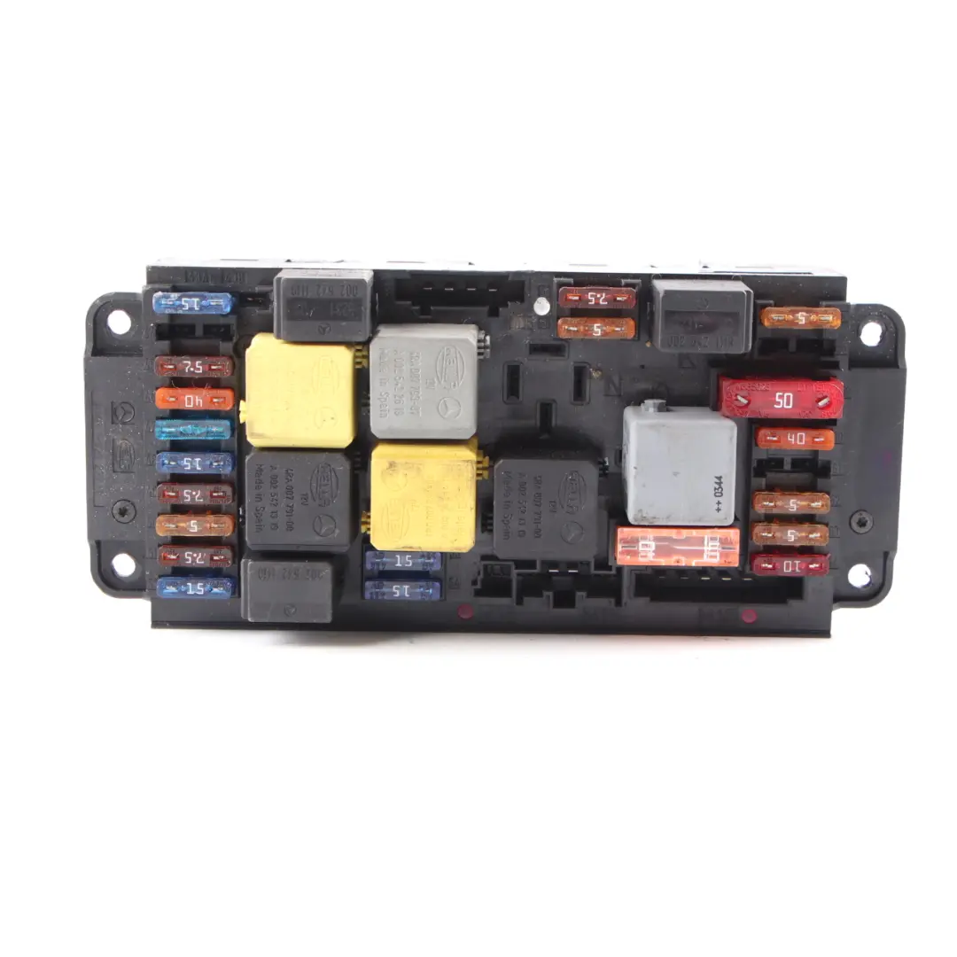 Caja Fusibles Mercedes W203 W209 Módulo Control Relé Frontal SAM para con número de pieza A2095451101 Caja Fusibles Mercedes W203 W209 Módulo Control Relé Frontal SAM - SKU A2095451101 - Número de pieza A2095451101