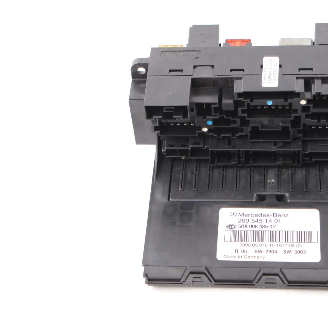 Scatola fusibili Mercedes CLK W203 W209 Modulo SAM anteriore per con numero di parte A2095451401 Scatola fusibili Mercedes CLK W203 W209 Modulo SAM anteriore - SKU A2095451401 - Numero di parte A2095451401