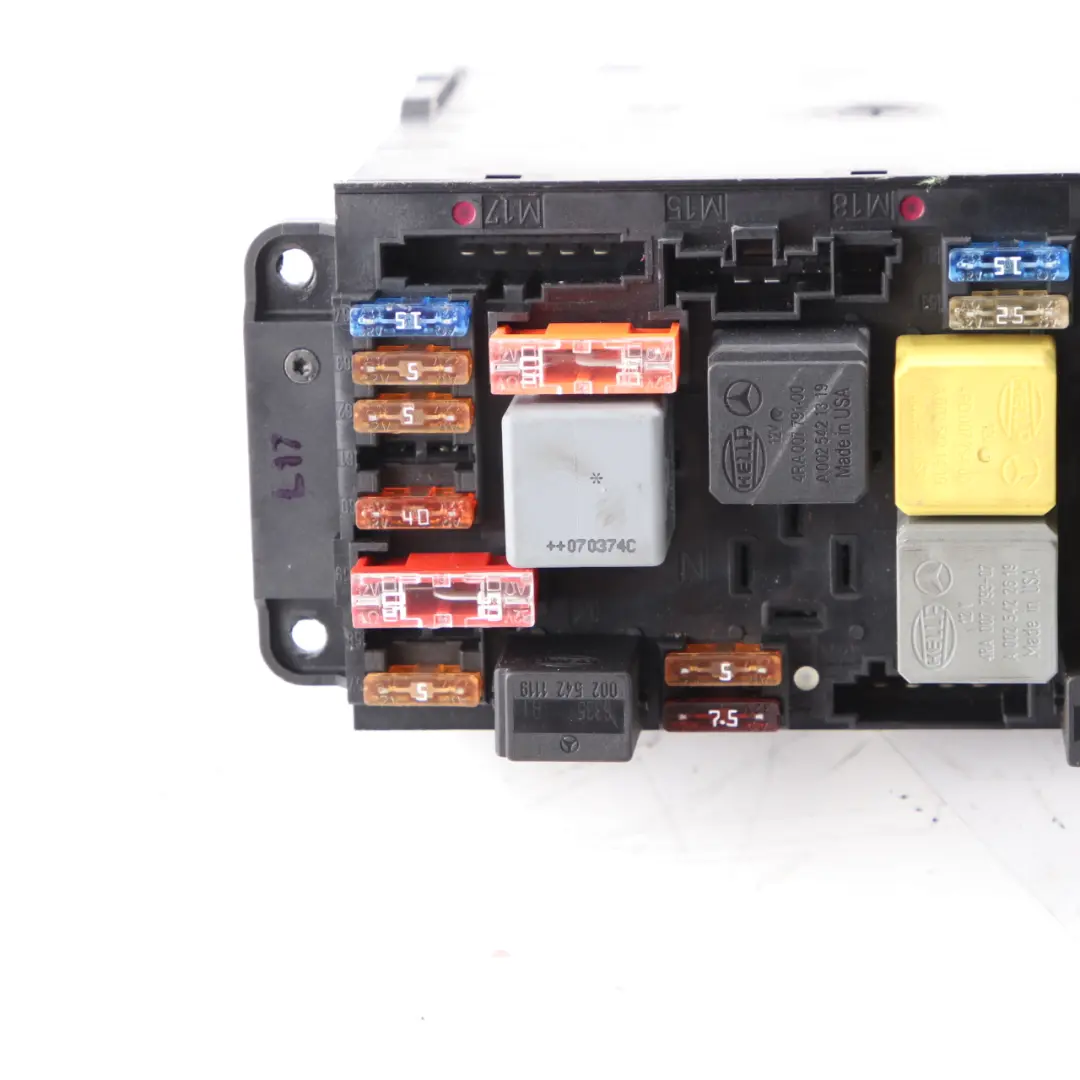SAM Módulo Mercedes CLK W209 C209 A209 Caja Fusibles Relé Control para con número de pieza A2095452801 SAM Módulo Mercedes CLK W209 C209 A209 Caja Fusibles Relé Control - SKU A2095452801 - Número de pieza A2095452801