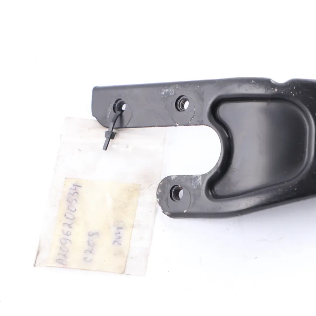 Soporte Parachoques Delantero Izquierdo para Mercedes W203 C209 con número de pieza A2096200534 Mercedes W203 C209 Soporte Parachoques Delantero Izquierdo - SKU A2096200534 - Número de pieza A2096200534