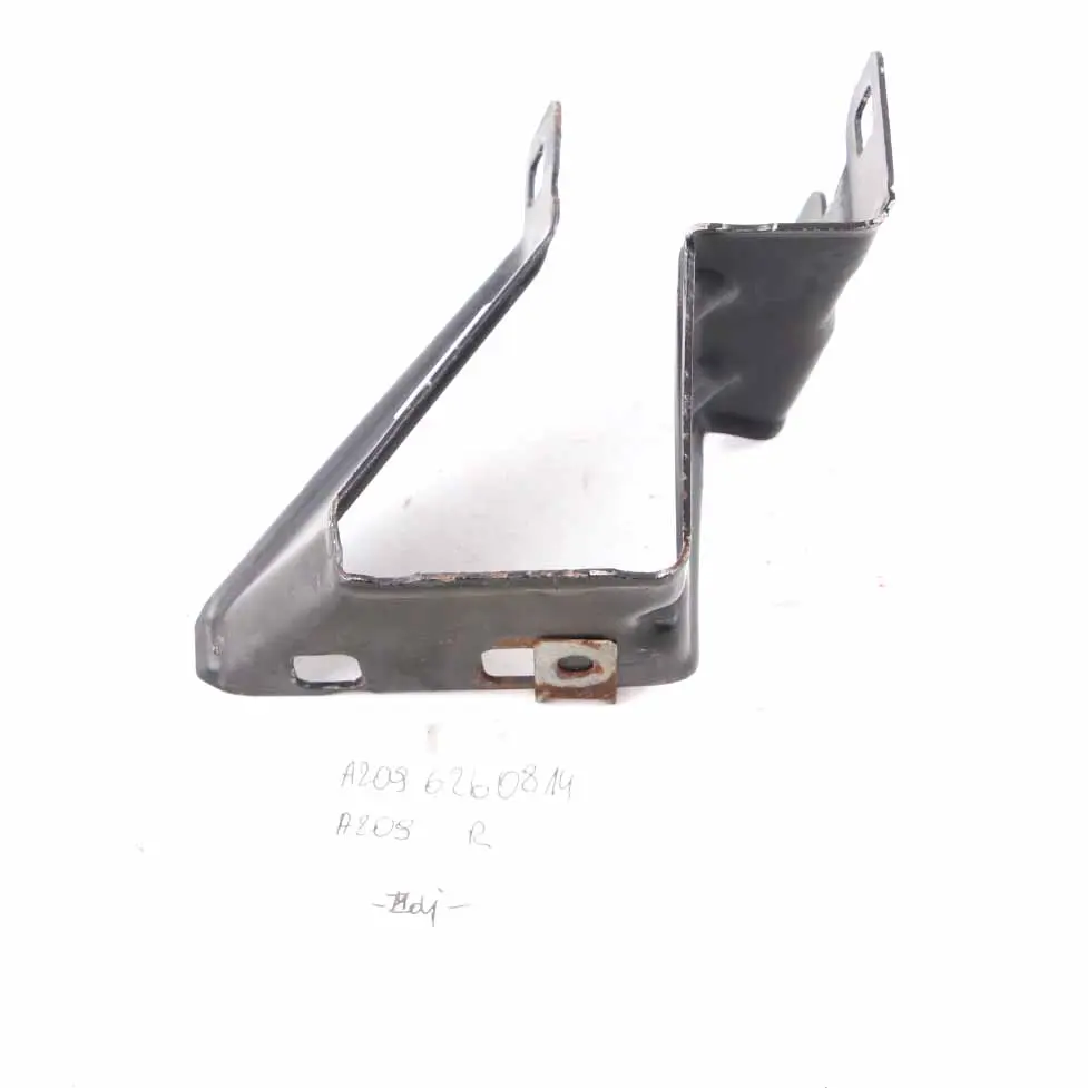 Staffa Rinforzo Paraurti Anteriore Destra Bar per Mercedes W209 con numero di parte A2096260814 Mercedes W209 Staffa Rinforzo Paraurti Anteriore Destra Bar - SKU A2096260814 - Numero di parte A2096260814