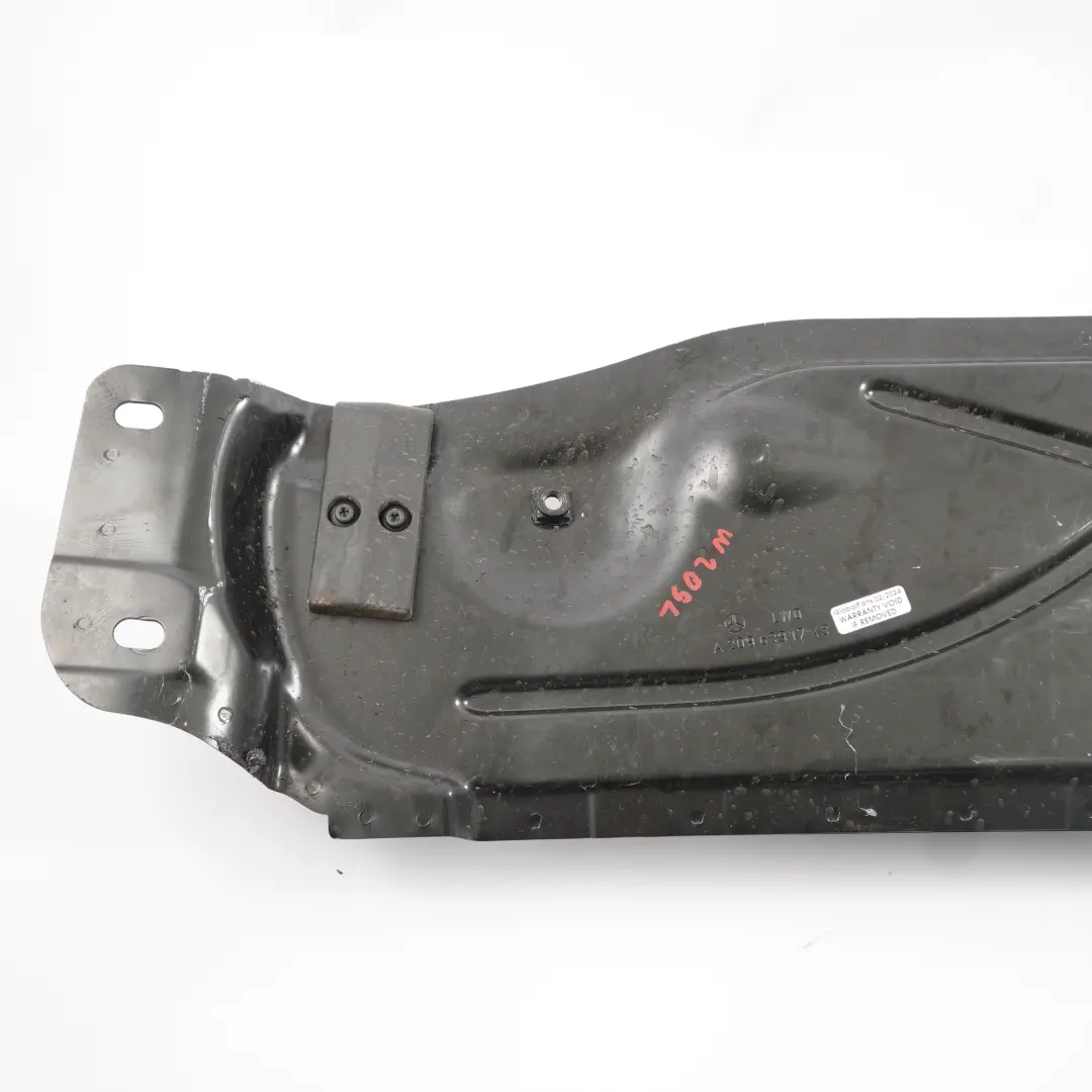 Osłona Mocowanie Błotnika Lewy Tył do Mercedes CLK A209 o numerze A2096391743 Mercedes CLK A209 Osłona Mocowanie Błotnika Lewy Tył - SKU A2096391743 - Numer Części A2096391743