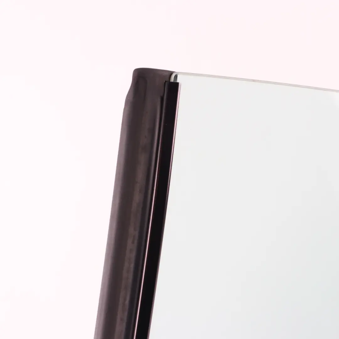 Ventana descapotable Cuarto cristal trasero izquierdo para Mercedes W209 con número de pieza A2096700310 Mercedes W209 Ventana descapotable Cuarto cristal trasero izquierdo - SKU A2096700310 - Número de pieza A2096700310