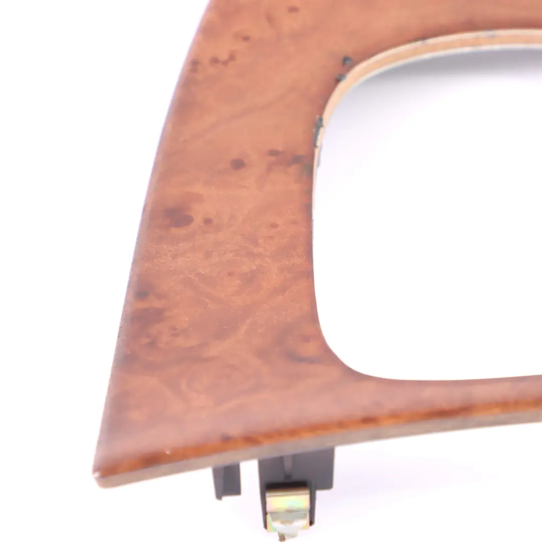 Mercedes A209 Console Centrale Cache levier de vitesse Bois Noyer Racine - SKU A2096800382 - Numéro de pièce A2096800382
