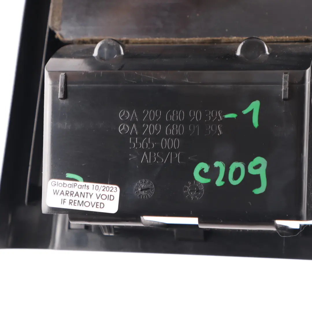 Embellecedor rejilla ventilación consola central Negro para Mercedes W209 con número de pieza A2096809039 Mercedes W209 Embellecedor rejilla ventilación consola central Negro - SKU A2096809039-1 - Número de pieza A2096809039