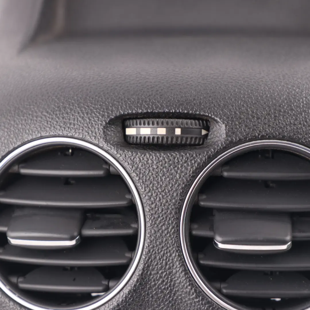 Mercedes W209 Console Centrale Buse d'aération arrière Grille noire - SKU A2096809039-1 - Numéro de pièce A2096809039