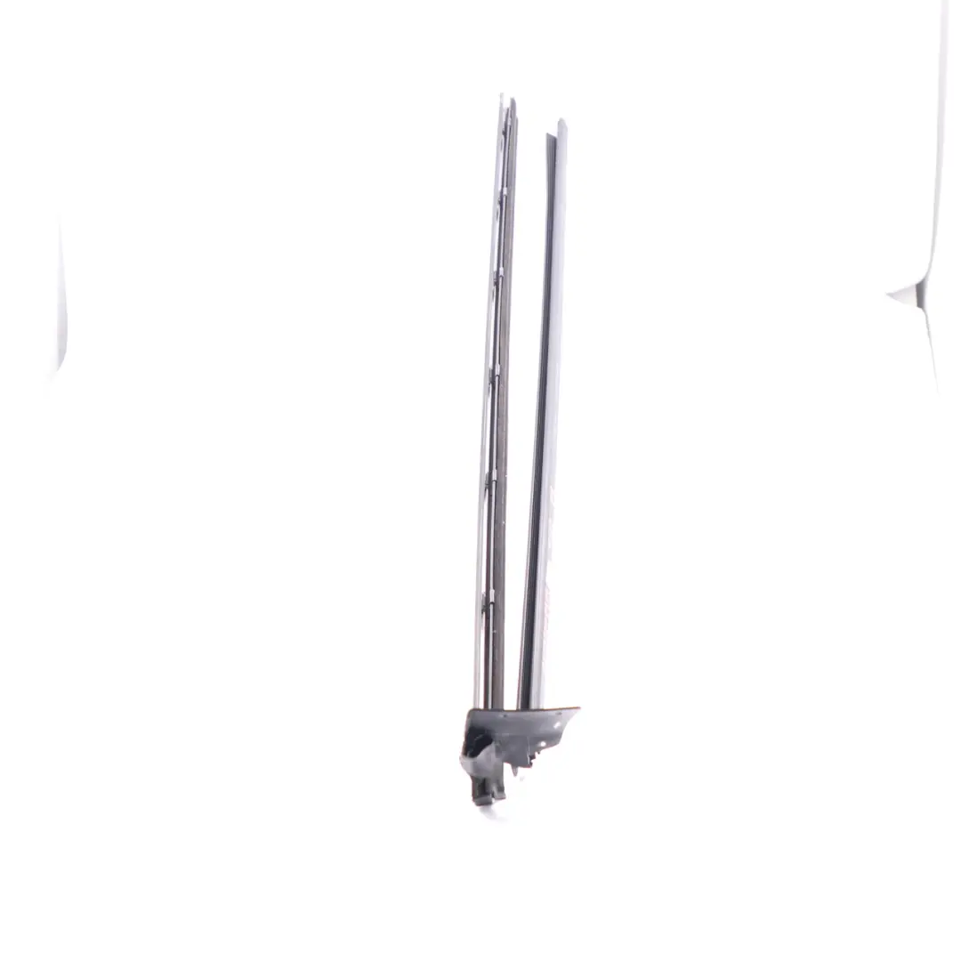 Mercedes CLK-Class C209 Anteriore destro Finestrino Striscia di rivestimento - SKU A2096900280 - Numero di parte A2096900280