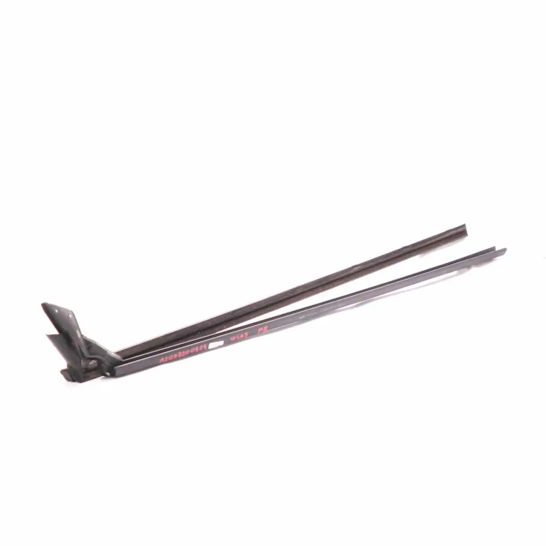 Mercedes CLK-Class C209 Anteriore destro Finestrino Striscia di rivestimento - SKU A2096900280 - Numero di parte A2096900280