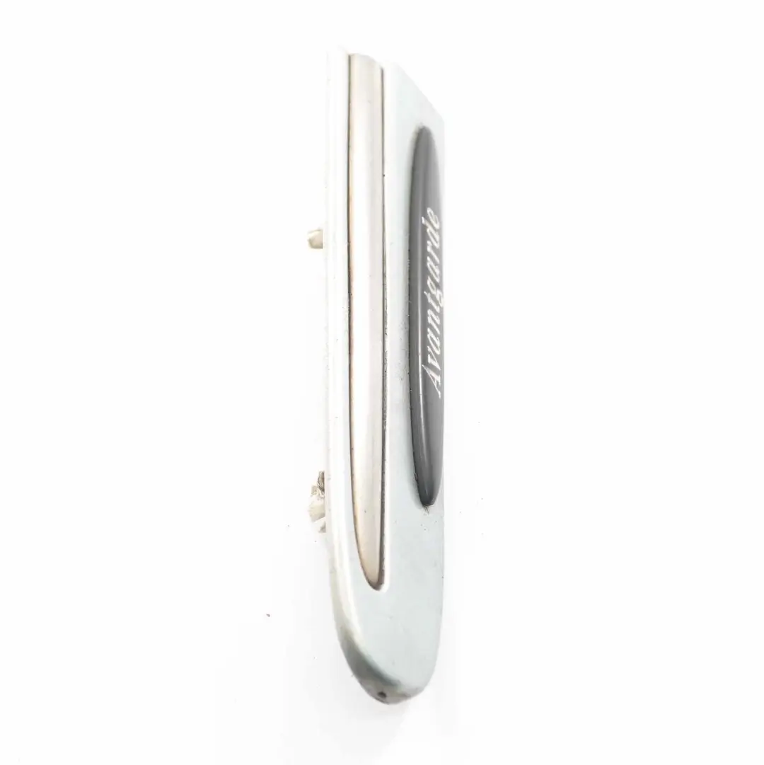 Modanatura anteriore sinistra Tellurium Silver 762 per Mercedes CLK W209 con numero di parte A2096902162 Mercedes CLK W209 Modanatura anteriore sinistra Tellurium Silver 762 - SKU A2096902162-TES - Numero di parte A2096902162