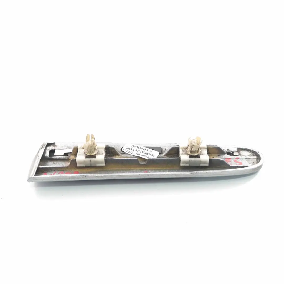 Modanatura anteriore sinistra Tellurium Silver 762 per Mercedes CLK W209 con numero di parte A2096902162 Mercedes CLK W209 Modanatura anteriore sinistra Tellurium Silver 762 - SKU A2096902162-TES - Numero di parte A2096902162