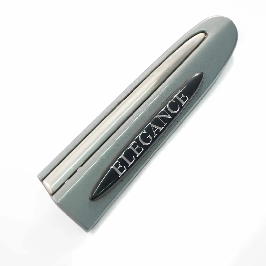  Moulure d'aile Mercedes CLK W209 Bordure Avant Droite Gris Perlite - 747 - SKU A2096902262-PGR - Numéro de pièce A2096902262