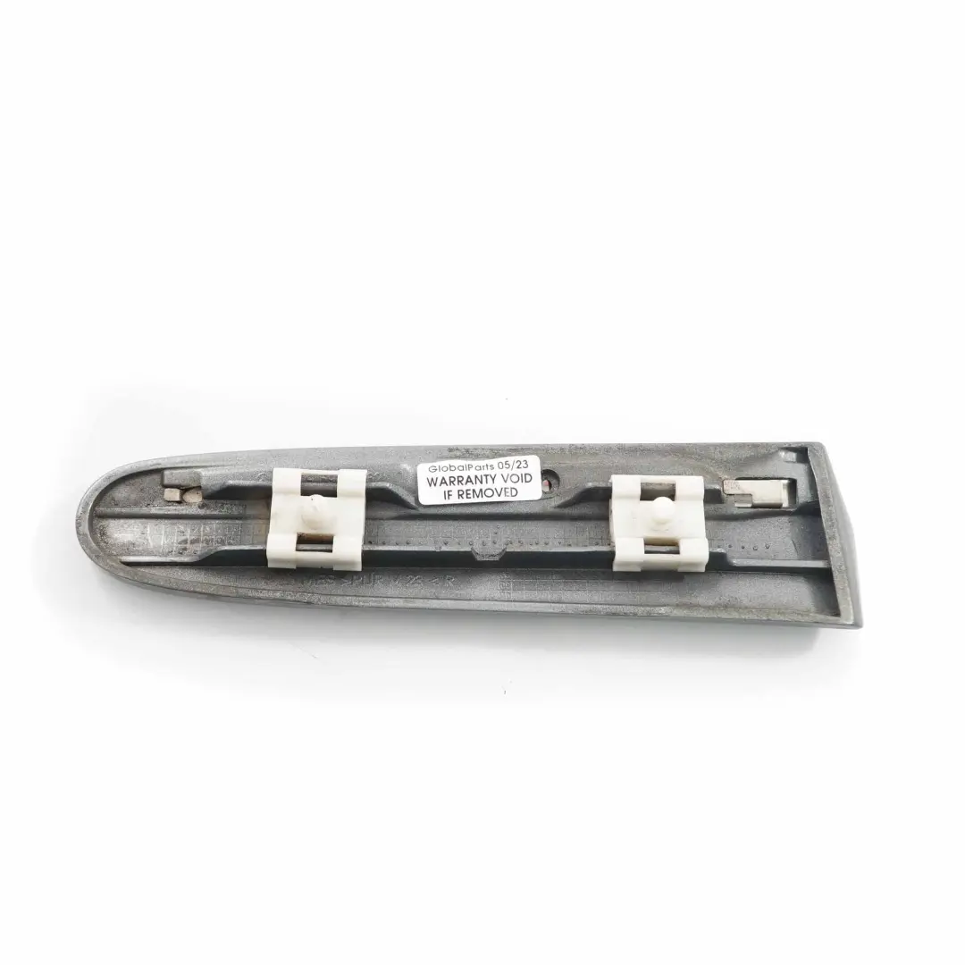 Vorne Rechts Quartal Zierleiste Silber für Mercedes CLK C209 W209 mit Teilenummer A2096902262 Mercedes CLK C209 W209 Vorne Rechts Quartal Zierleiste Silber - SKU A2096902262-PGR - Teilenummer A2096902262