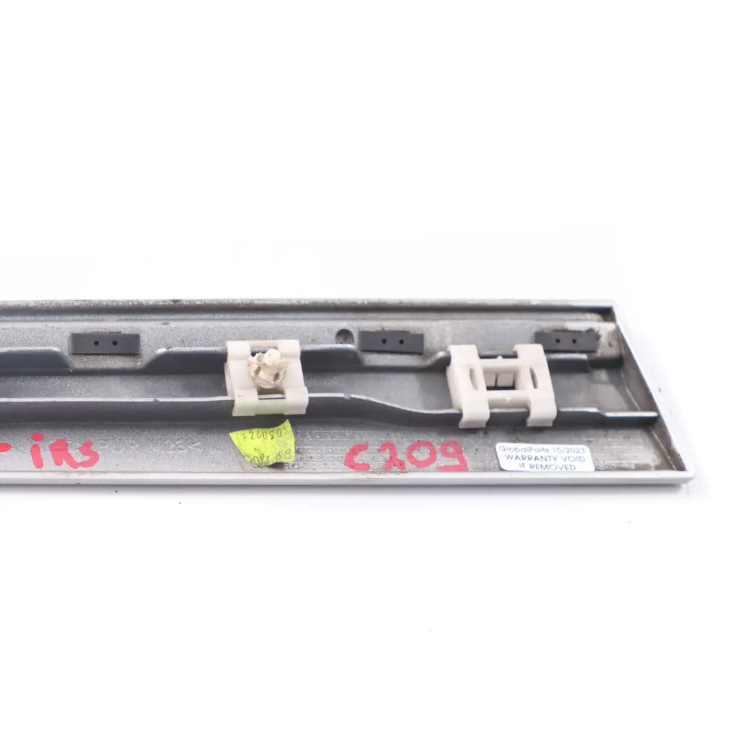 Mercedes C209 Modanatura Quartiere Posteriore Sinistro Argento - SKU A2096902562-IRS - Numero di parte A2096902562
