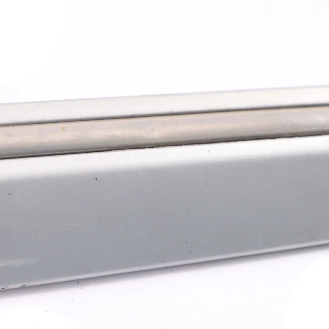 Quarter Moulding Trim hinten links Iridium Silber für Mercedes C209 mit Teilenummer A2096902562 Mercedes C209 Quarter Moulding Trim hinten links Iridium Silber - SKU A2096902562-IRS - Teilenummer A2096902562