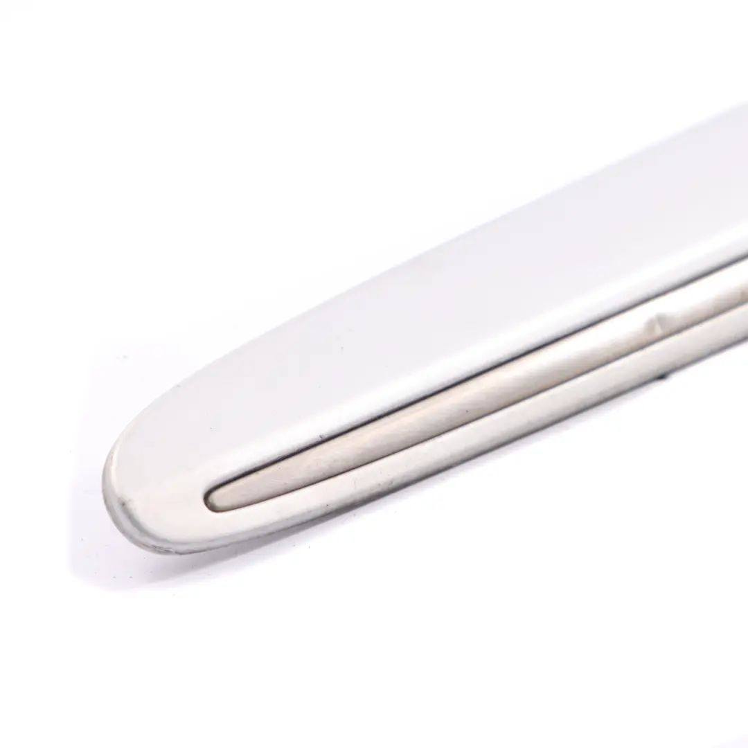 Moulure d'habillage custode arrière gauche Argent pour Mercedes C209 à propos du numéro de pièce A2096902562 Mercedes C209 Moulure d'habillage custode arrière gauche Argent - SKU A2096902562-IRS - Numéro de pièce A2096902562