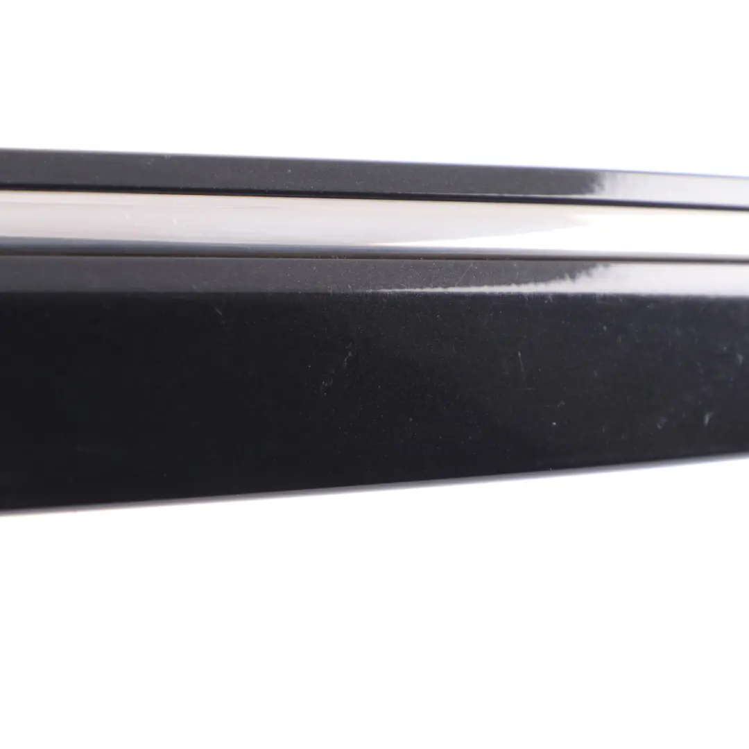 Zierleiste Hinten Links Abdeckung Obsidian Schwarz 197 für Mercedes C209 mit Teilenummer A2096902562 Mercedes C209 Zierleiste Hinten Links Abdeckung Obsidian Schwarz 197 - SKU A2096902562-OB - Teilenummer A2096902562