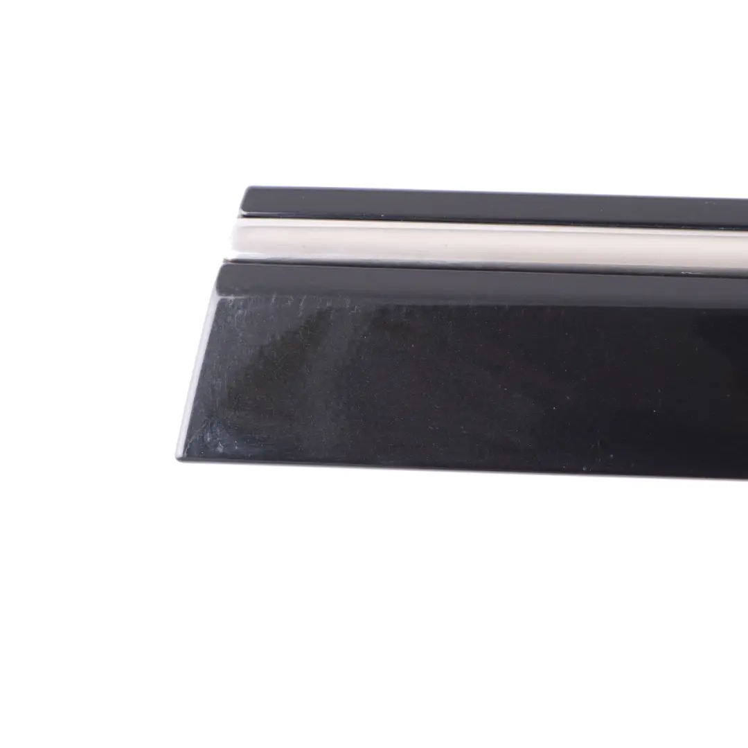 Moulure Arrière Gauche Couverture Noir Obsidien 197 pour Mercedes C209 à propos du numéro de pièce A2096902562 Mercedes C209 Moulure Arrière Gauche Couverture Noir Obsidien 197 - SKU A2096902562-OB - Numéro de pièce A2096902562