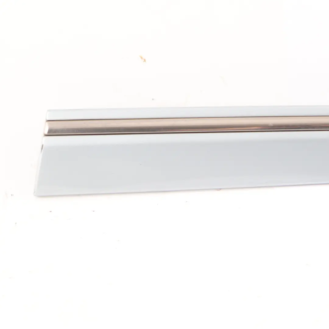 Tapa de moldura trasera izquierda Tellurium Silver per Mercedes W209 con numero di parte A2096902562 Mercedes W209 Tapa de moldura trasera izquierda Tellurium Silver - SKU A2096902562-TES - Numero di parte A2096902562