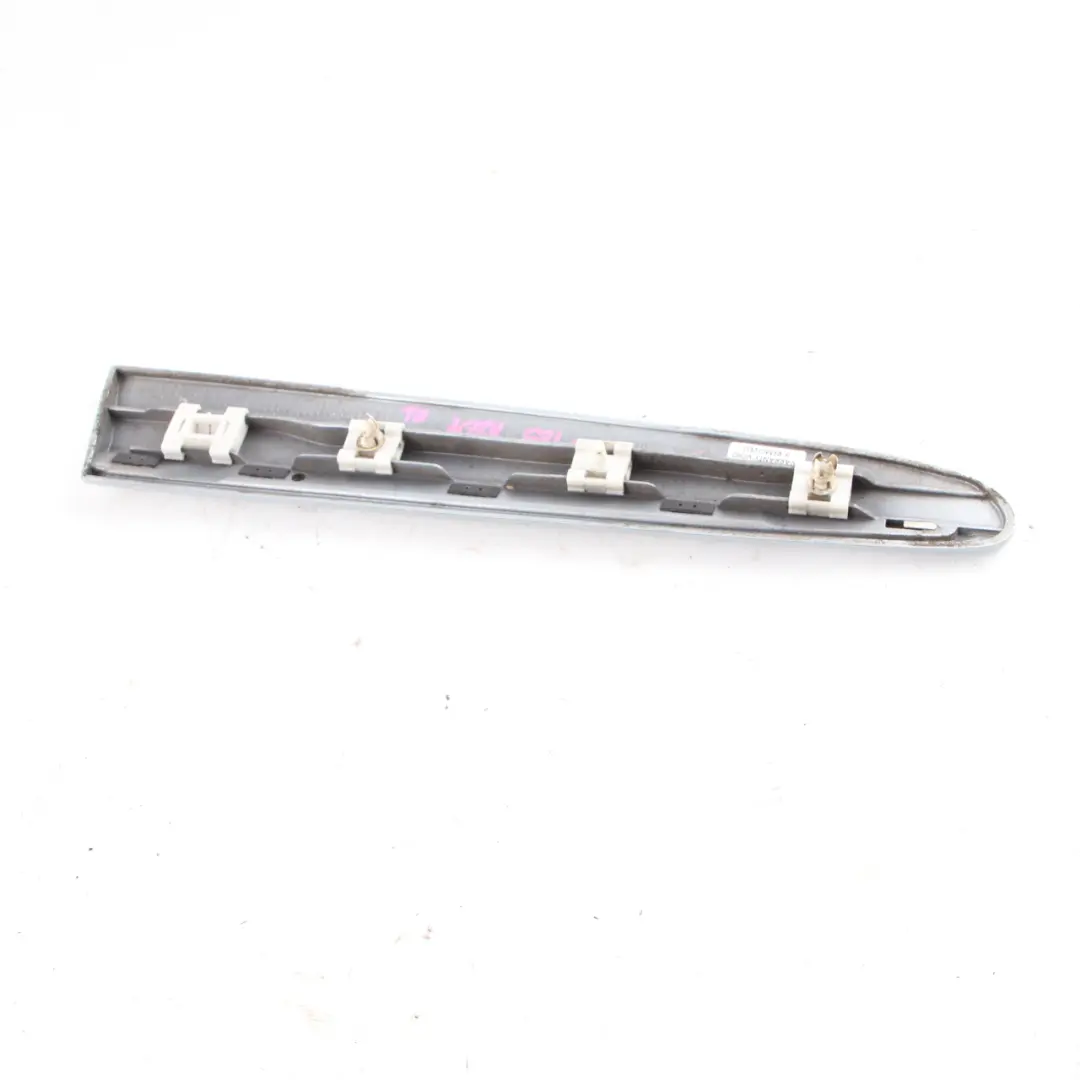 Mercedes W209 Tapa de moldura trasera izquierda Tellurium Silver - SKU A2096902562-TES - Numero di parte A2096902562