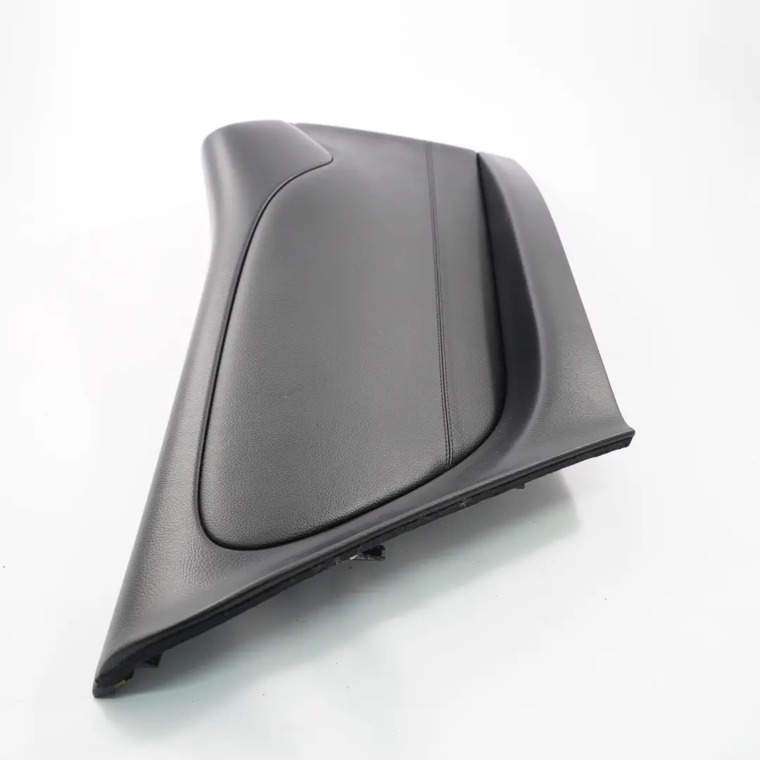 Panneau de garniture latérale arrière gauche Tissu Cuir Noir pour Mercedes CLK C209 à propos du numéro de pièce A2096902726 Mercedes CLK C209 Panneau de garniture latérale arrière gauche Tissu Cuir Noir - SKU A2096902726 - Numéro de pièce A2096902726