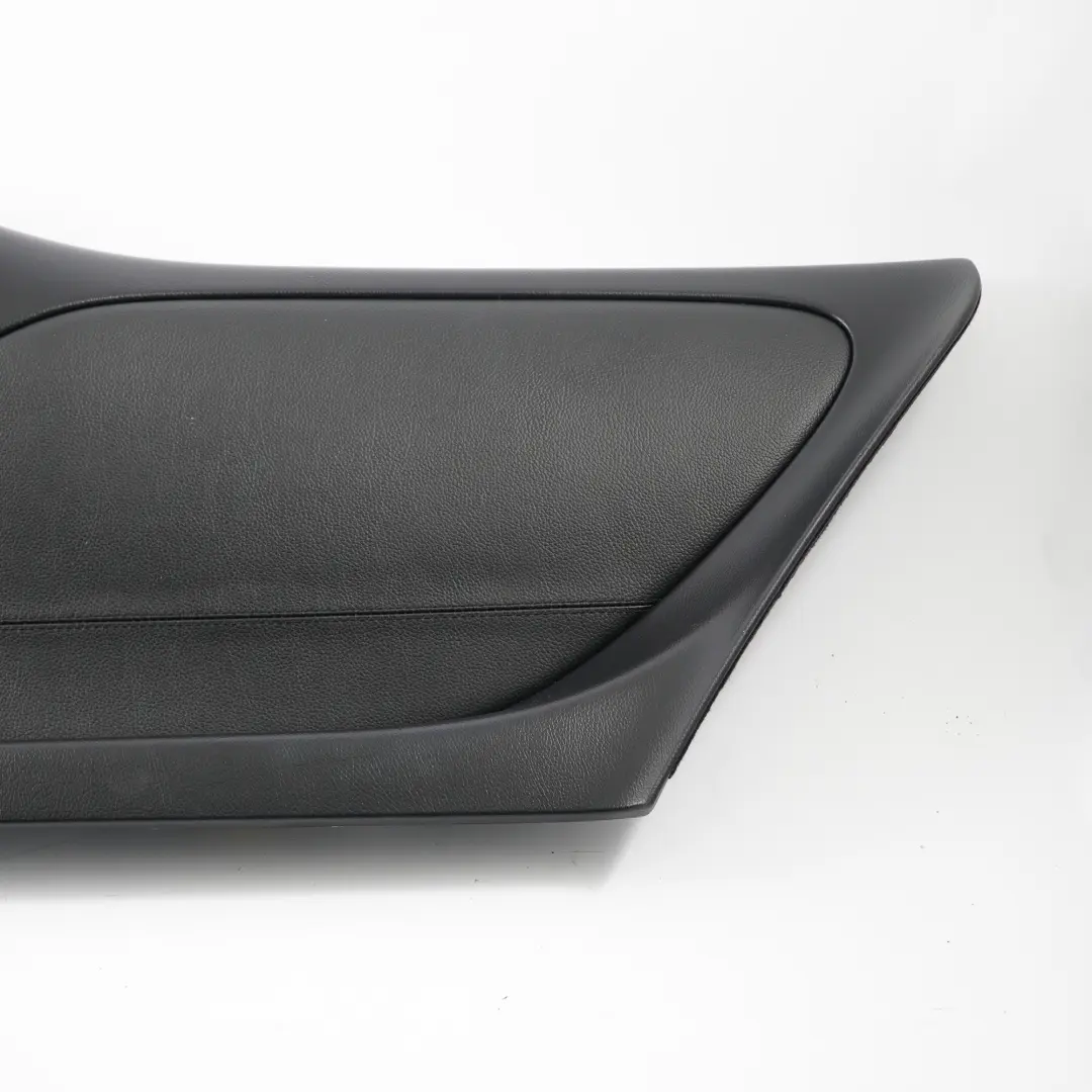 Verkleidung Hinten Rechts Leder Schwarz für Mercedes C209 mit Teilenummer A2096902826 Mercedes C209 Verkleidung Hinten Rechts Leder Schwarz - SKU A2096902826 - Teilenummer A2096902826