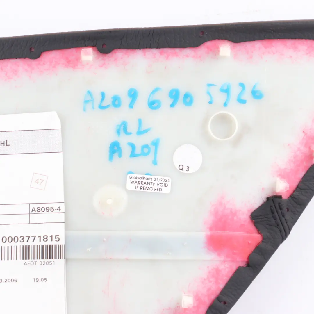  Seitliche Verkleidung Mercedes A209 Hinten Links Seitenverkleidung Schwarz Leder - SKU A2096905926 - Teilenummer A2096905926