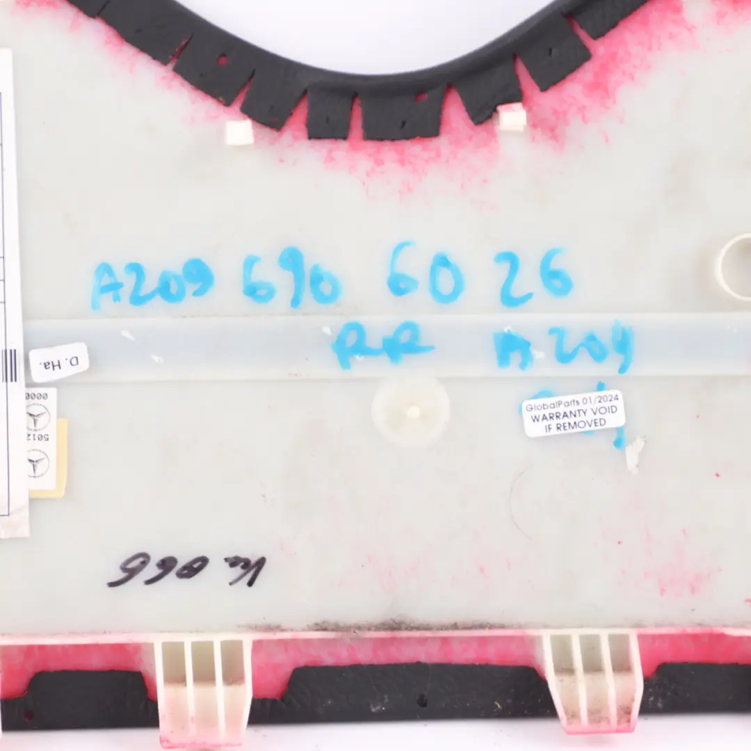 Embellecedor Lateral Mercedes A209 Panel Lateral Trasero Derecho Cuero Negro para con número de pieza A2096906026 Embellecedor Lateral Mercedes A209 Panel Lateral Trasero Derecho Cuero Negro - SKU A2096906026 - Número de pieza A2096906026