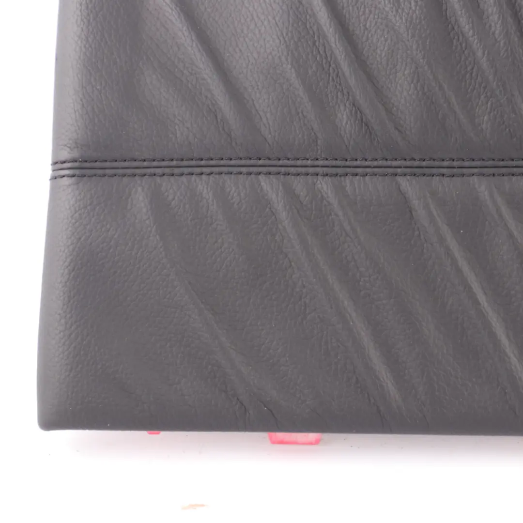 Habillage latéral Mercedes A209 Panneau latéral arrière droit en cuir noir pour à propos du numéro de pièce A2096906026 Habillage latéral Mercedes A209 Panneau latéral arrière droit en cuir noir - SKU A2096906026 - Numéro de pièce A2096906026