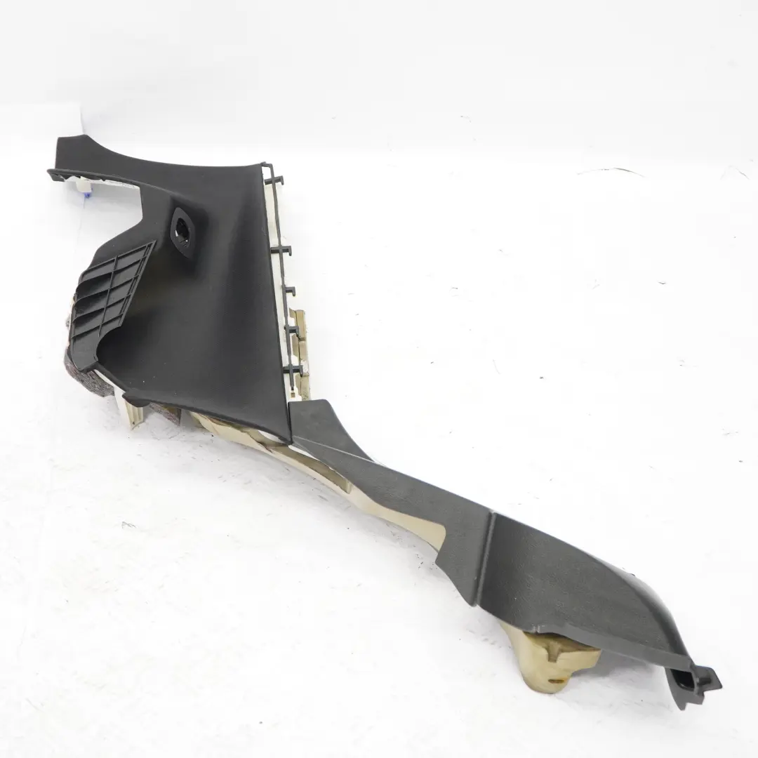 Rivestimento inferiore laterale posteriore destro tessuto nero per Mercedes C209 con numero di parte A2096908025 Mercedes C209 Rivestimento inferiore laterale posteriore destro tessuto nero - SKU A2096908025 - Numero di parte A2096908025