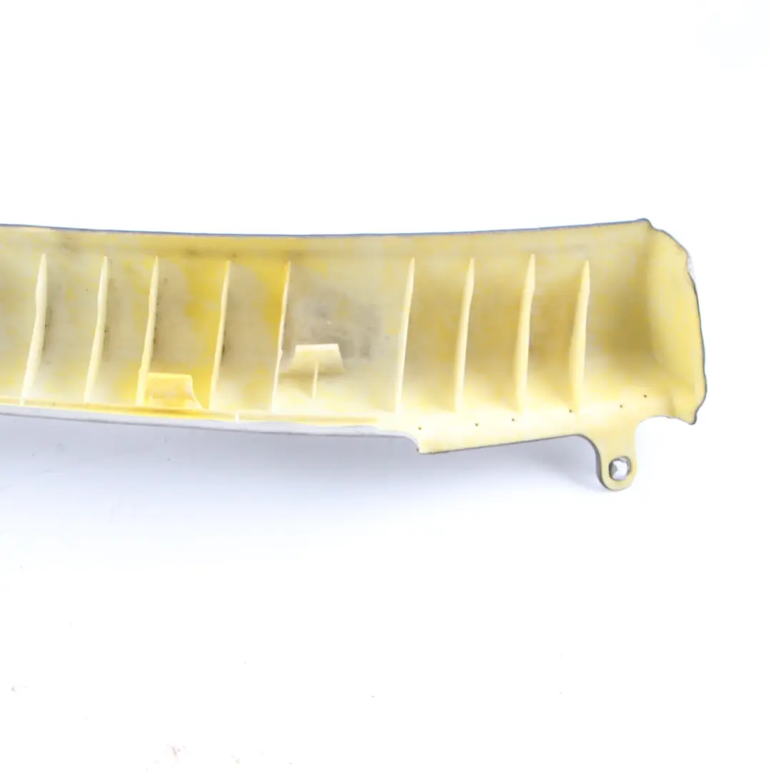 Cache montant A Avant Droit Gris pour Mercedes W209 Cabriolet à propos du numéro de pièce A2096920200 Mercedes W209 Cabriolet Cache montant A Avant Droit Gris - SKU A2096920200 - Numéro de pièce A2096920200