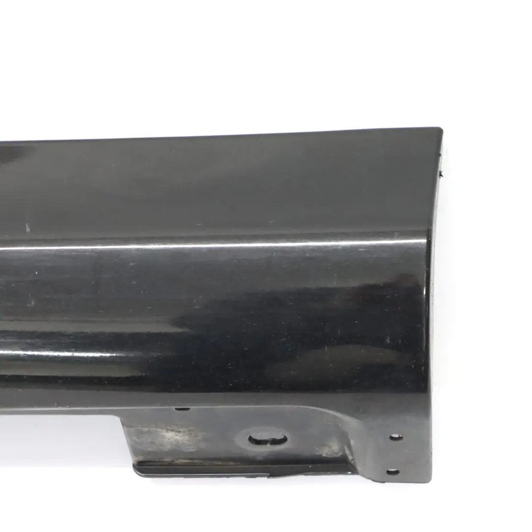 Seitenschweller links Türschwellerabdeckung Obsidian Schwarz - 197 für Mercedes W209 mit Teilenummer A2096980154 Mercedes W209 Seitenschweller links Türschwellerabdeckung Obsidian Schwarz - 197 - SKU A2096980154-OB - Teilenummer A2096980154