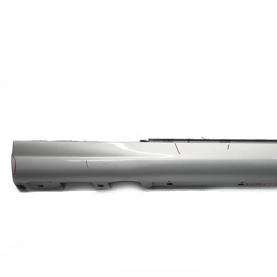 Próg Listwa Progowa Prawa Iridium Silver Metalik - 775 do Mercedes W209 o numerze A2096980254 Mercedes W209 Próg Listwa Progowa Prawa Iridium Silver Metalik - 775 - SKU A2096980254-IRS - Numer Części A2096980254