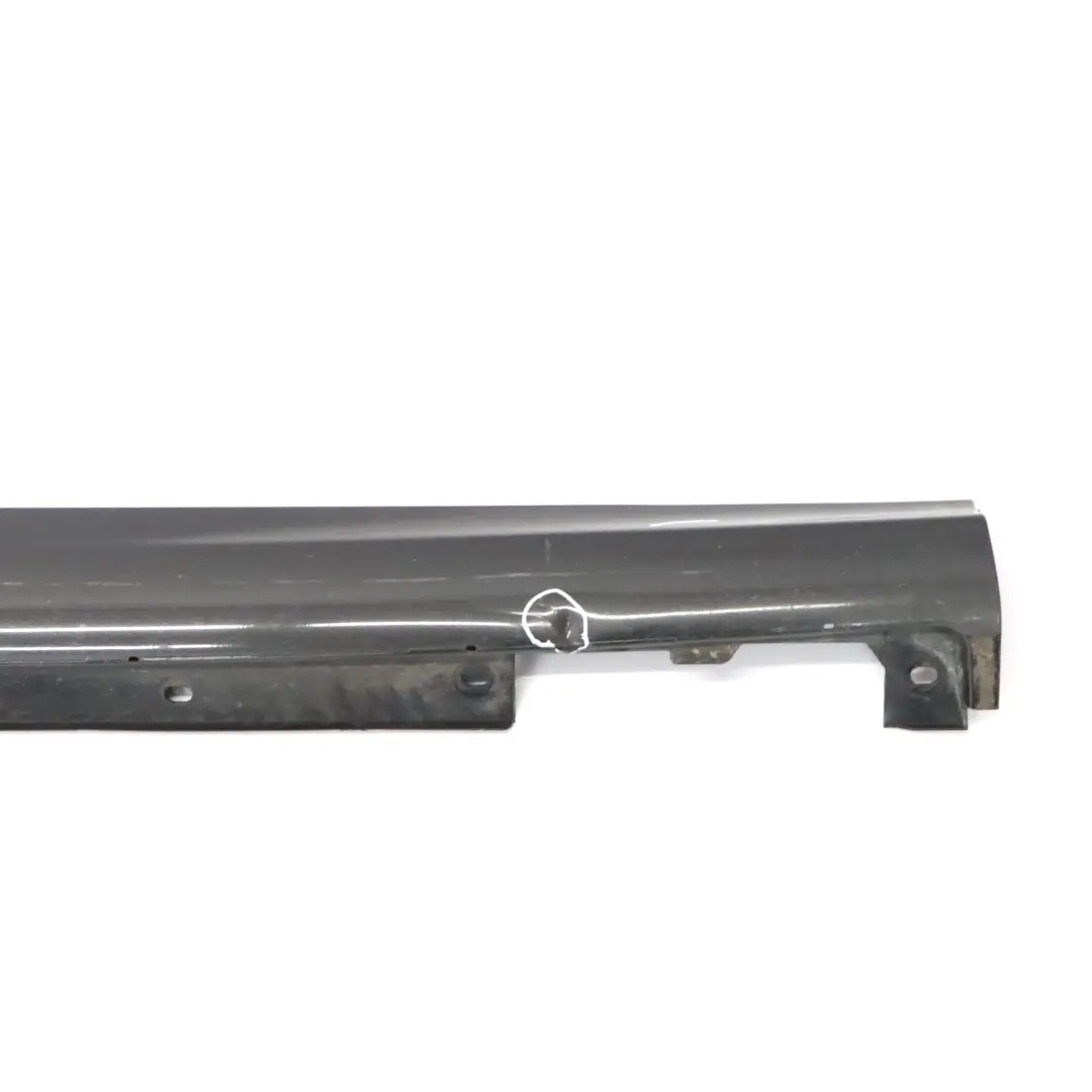 Mercedes W209 Faldón lateral derecho Cubre umbral de puerta Negro obsidiana 197 - SKU A2096980254-OB - Número de pieza A2096980254