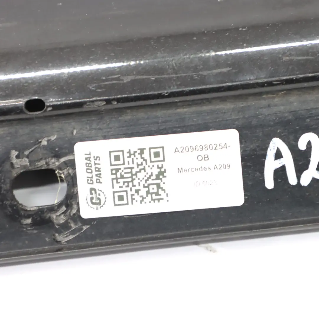 Mercedes W209 Seitenschweller rechts Türschwellerabdeckung Obsidian Schwarz 197 - SKU A2096980254-OB - Teilenummer A2096980254
