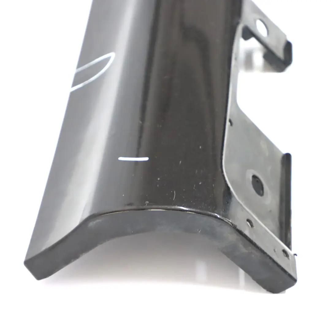 Minigonna laterale destra copri soglia porta Obsidian Black - 197 per Mercedes W209 con numero di parte A2096980254 Mercedes W209 Minigonna laterale destra copri soglia porta Obsidian Black - 197 - SKU A2096980254-OB - Numero di parte A2096980254
