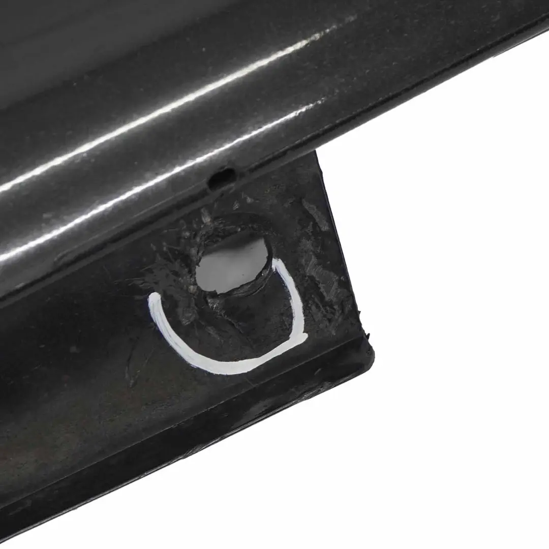 Listello Portiera Apertura Gonna Destra Obsidian Black 197 per Mercedes CLK C209 con numero di parte A2096980454 Mercedes CLK C209 Listello Portiera Apertura Gonna Destra Obsidian Black 197 - SKU A2096980454-OB - Numero di parte A2096980454