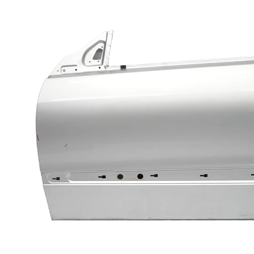 Puerta Delantera Izquierda Iridium Silver Metallic - 775 para Mercedes CLK W209 con número de pieza A2097200105 Mercedes CLK W209 Puerta Delantera Izquierda Iridium Silver Metallic - 775 - SKU A2097200105-IRS - Número de pieza A2097200105