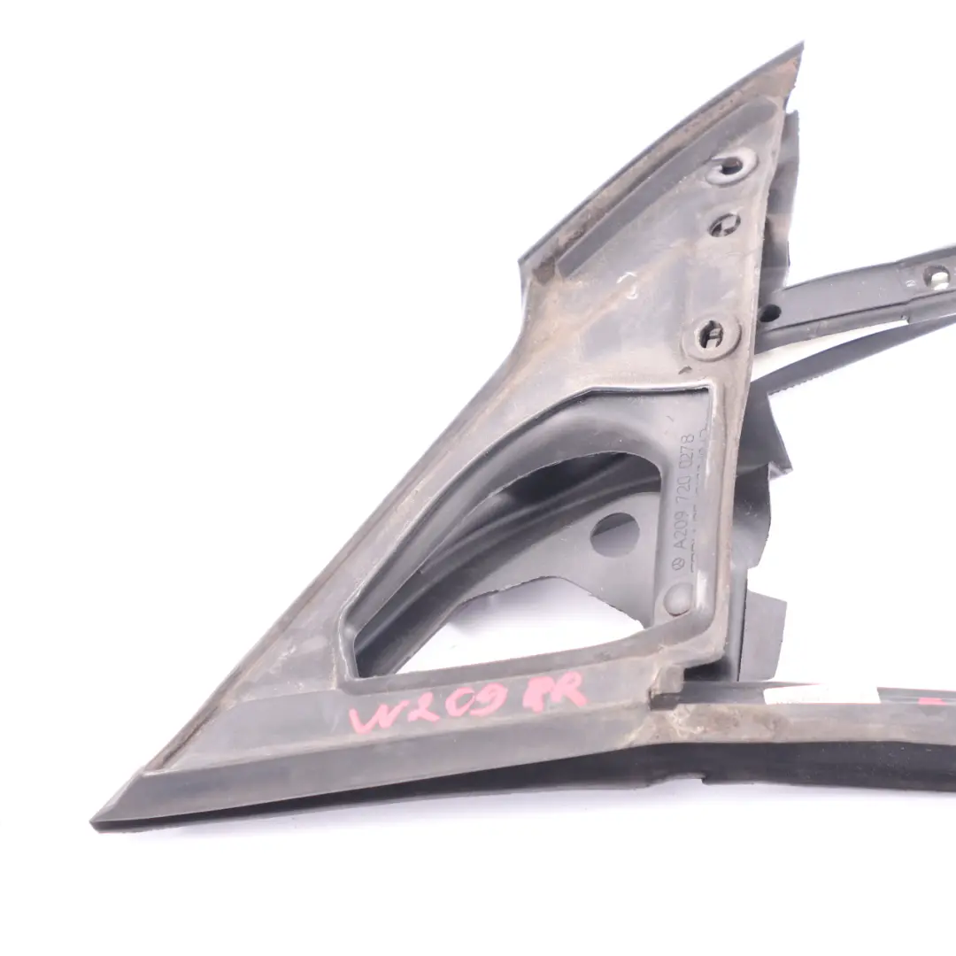 Joint d'étanchéité vitre porte avant droite Gasket pour Mercedes CLK W209 à propos du numéro de pièce A2097200278 Mercedes CLK W209 Joint d'étanchéité vitre porte avant droite Gasket - SKU A2097200278 - Numéro de pièce A2097200278