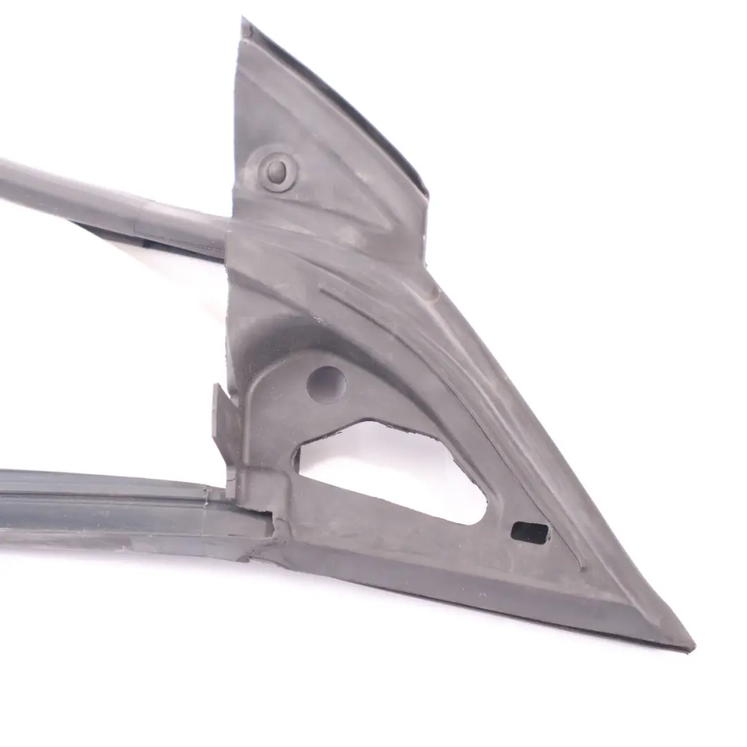 Joint d'étanchéité vitre porte avant droite Gasket pour Mercedes CLK W209 à propos du numéro de pièce A2097200278 Mercedes CLK W209 Joint d'étanchéité vitre porte avant droite Gasket - SKU A2097200278 - Numéro de pièce A2097200278