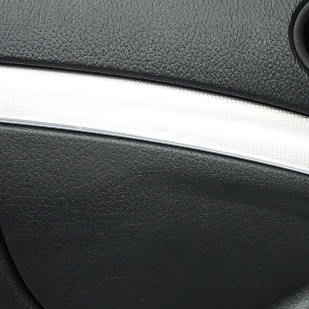 Tarjeta de Puerta Delantera Izquierda Panel Puerta Negro para Mercedes CLK C209 con número de pieza A2097200372 Mercedes CLK C209 Tarjeta de Puerta Delantera Izquierda Panel Puerta Negro - SKU A2097200372 - Número de pieza A2097200372