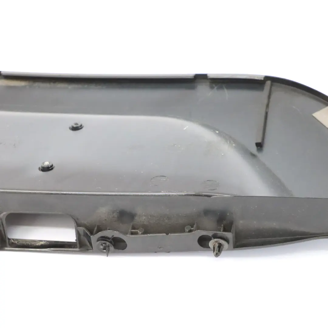 Plaque d'immatriculation arrière de coffre Noir Obsidien - 197 pour Mercedes CLK C209 à propos du numéro de pièce A2097500081 Mercedes CLK C209 Plaque d'immatriculation arrière de coffre Noir Obsidien - 197 - SKU A2097500081-OB - Numéro de pièce A2097500081