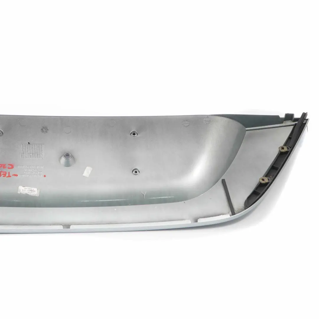 Plaque d'immatriculation arrière de coffre Tellurium Silver - 762 pour Mercedes C209 à propos du numéro de pièce A2097500081 Mercedes C209 Plaque d'immatriculation arrière de coffre Tellurium Silver - 762 - SKU A2097500081-TES - Numéro de pièce A2097500081