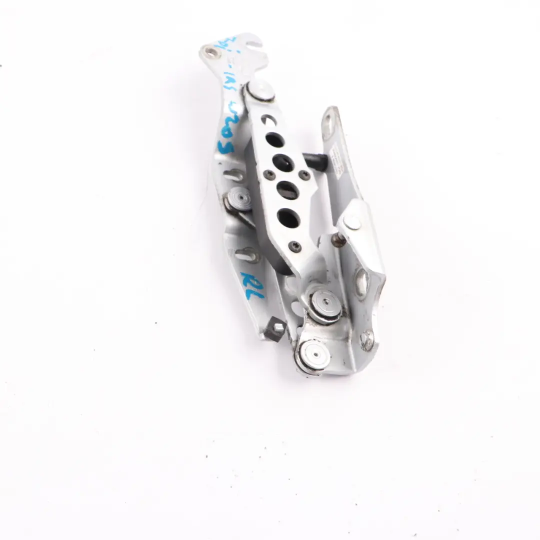 Mercedes W209 Charnière Coffre Arrière Gauche Argent Iridium - SKU A2097500128-IRS - Numéro de pièce A2097500128