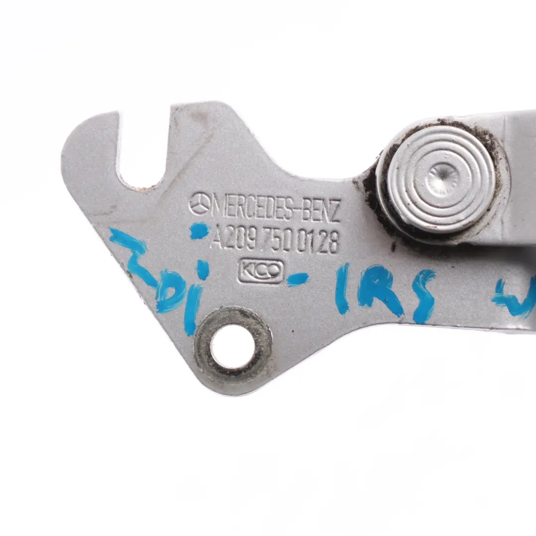 Mercedes W209 Cabrio Kofferraum Scharnier Hinten Links Iridium - SKU A2097500128-IRS - Teilenummer A2097500128