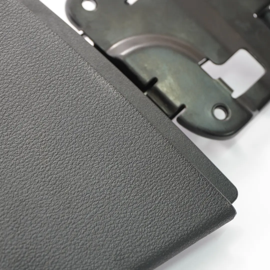 W207 Cabrio trasera derechaplegable bisagra superior Cubierta para Mercedes A207 con número de pieza A2097500851 Mercedes A207 W207 Cabrio trasera derechaplegable bisagra superior Cubierta - SKU A2097500851 - Número de pieza A2097500851